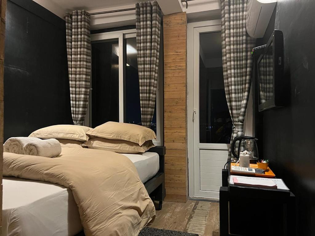 Gusto Accommodation Pokhara Extérieur photo