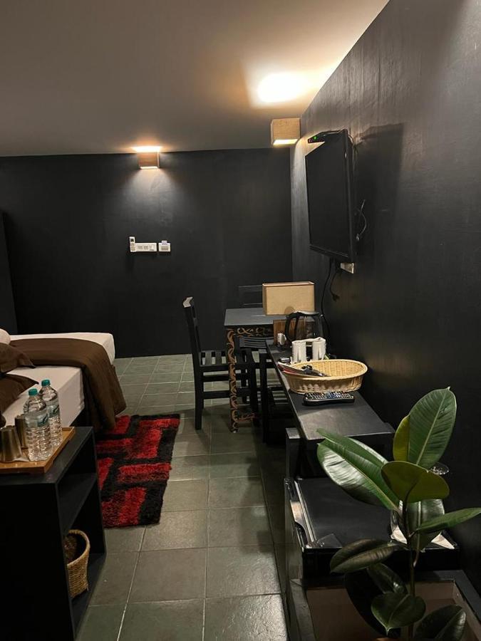 Gusto Accommodation Pokhara Extérieur photo
