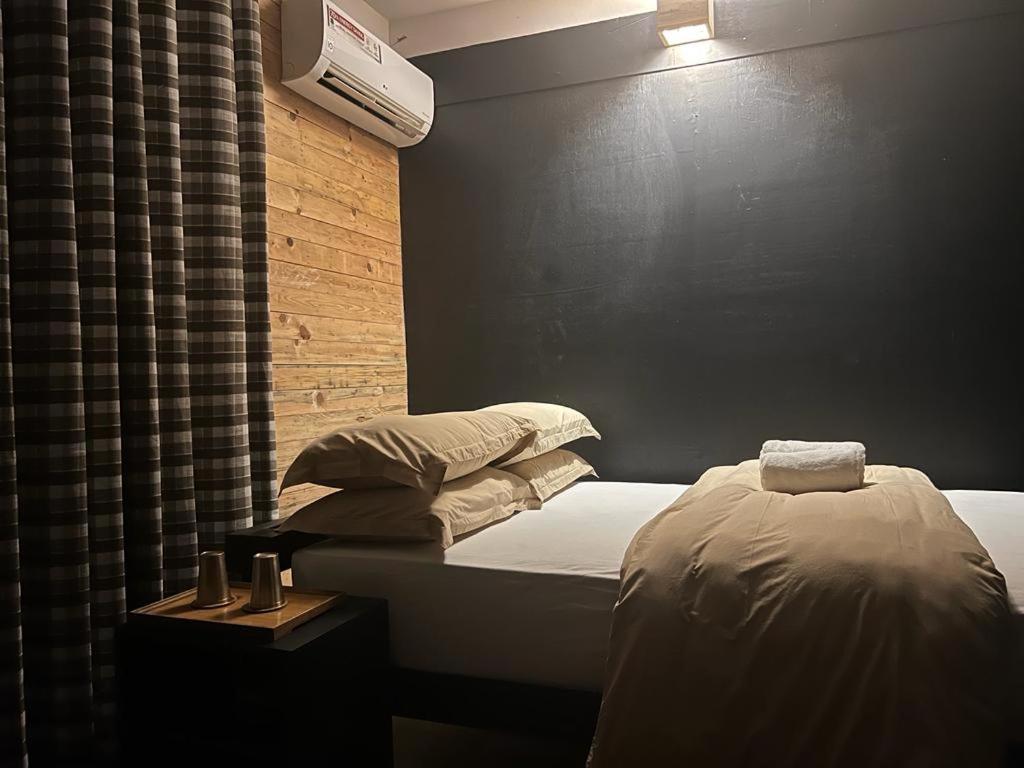 Gusto Accommodation Pokhara Extérieur photo