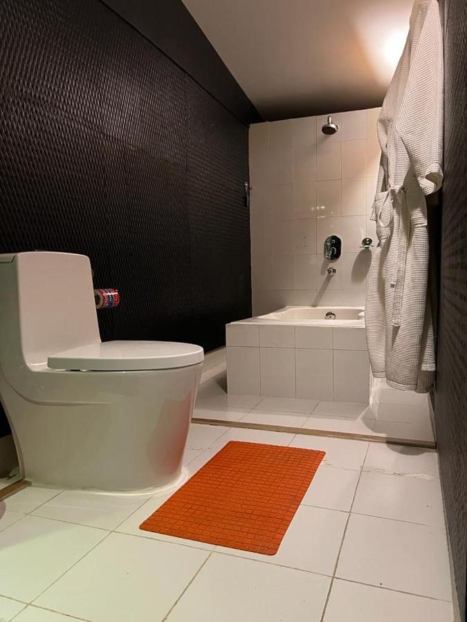 Gusto Accommodation Pokhara Extérieur photo