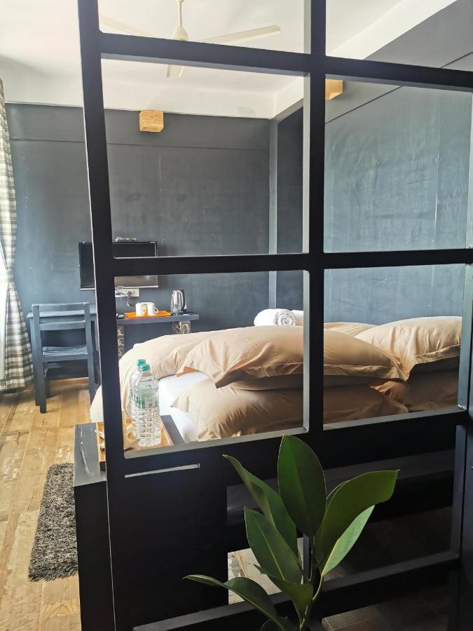 Gusto Accommodation Pokhara Extérieur photo