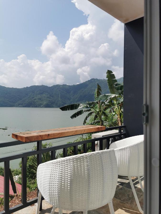 Gusto Accommodation Pokhara Extérieur photo