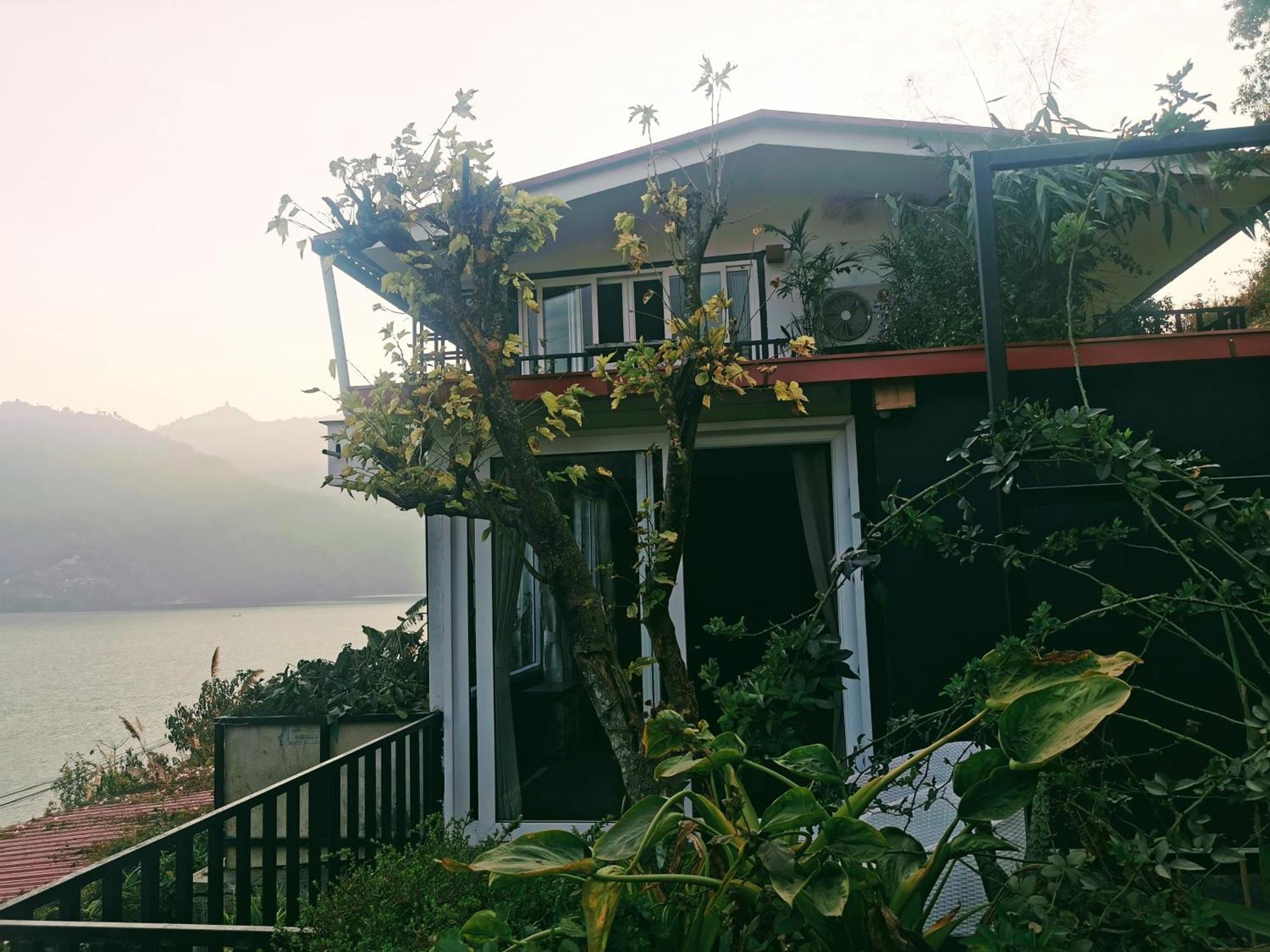 Gusto Accommodation Pokhara Extérieur photo