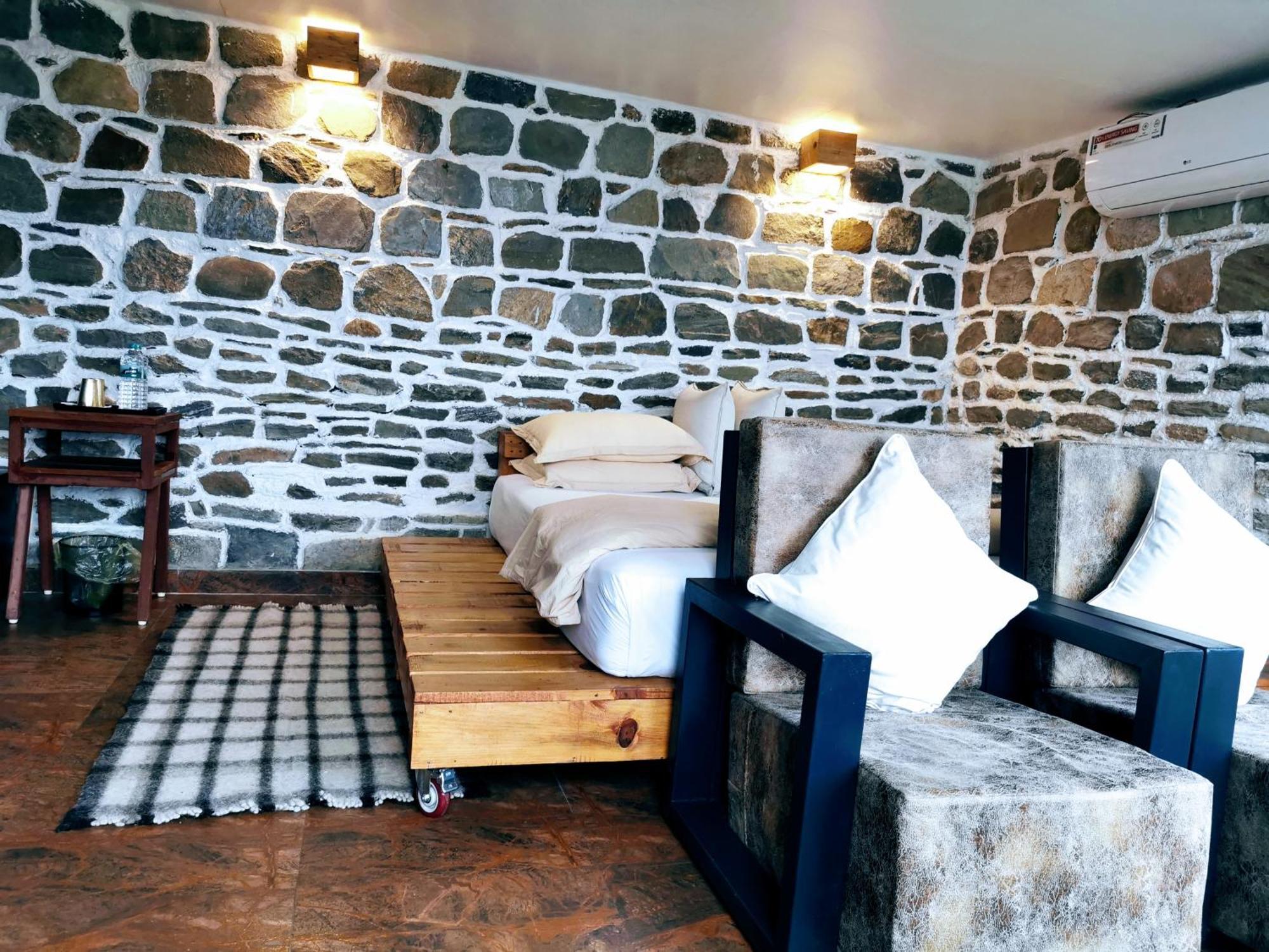 Gusto Accommodation Pokhara Extérieur photo