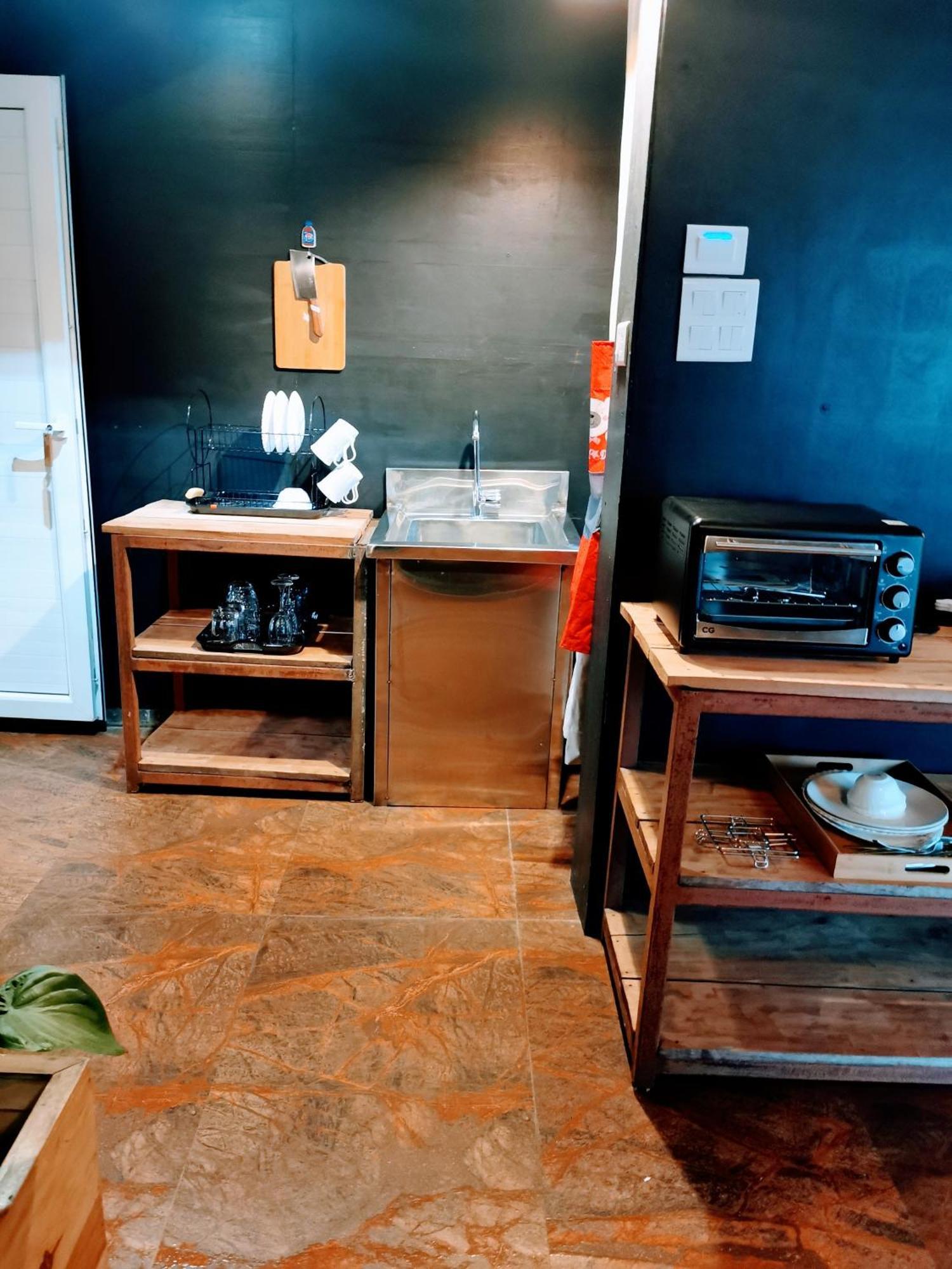 Gusto Accommodation Pokhara Extérieur photo